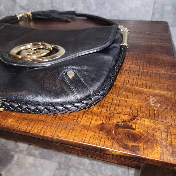 Authentic Vintage Gucci Black Leather Britt Tassel Bag - Picture 6 of 12